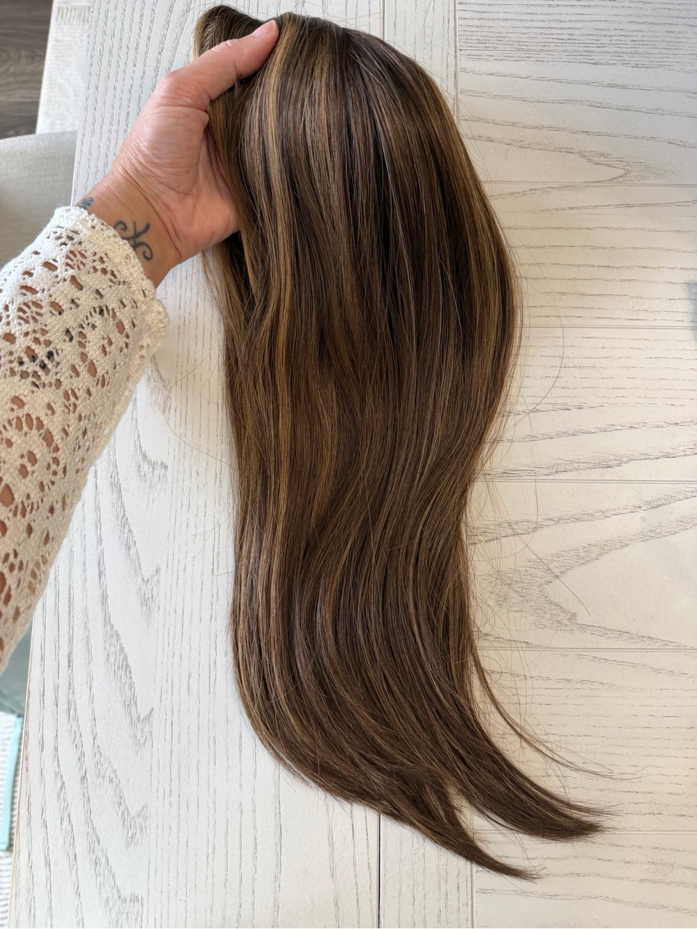 UniWigs Skin Top Human Hair Topper 20” Light Brown Highlighted 6x6 - Picture 9 of 12